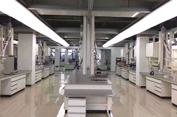 实验室设计重要的部分，适当的实验室空间是实验室检测质量和工作人员安全的基础。