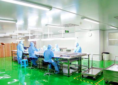 在半导体制造、生物医药等高精度产业领域，百级无尘室是保证产品生产质量的关键环境。